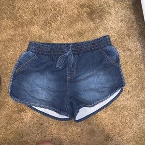 Super cute super stretch soft denim shorts